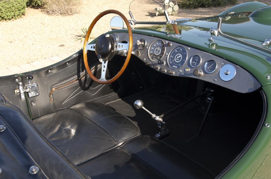 Интерьер Allard K2 Roadster 1951 года  (фото 16 из 20)
